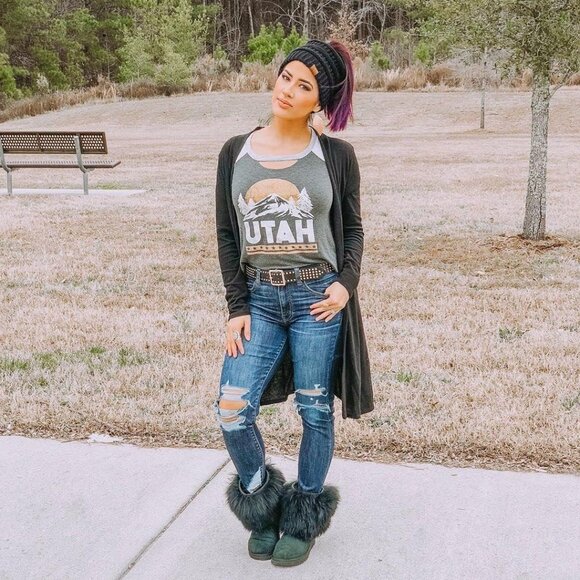 Women's Black Beanie Pony Tail Messy Bun Solid Stretch-Able Ribbed Hat Cap - Picture 7 of 9